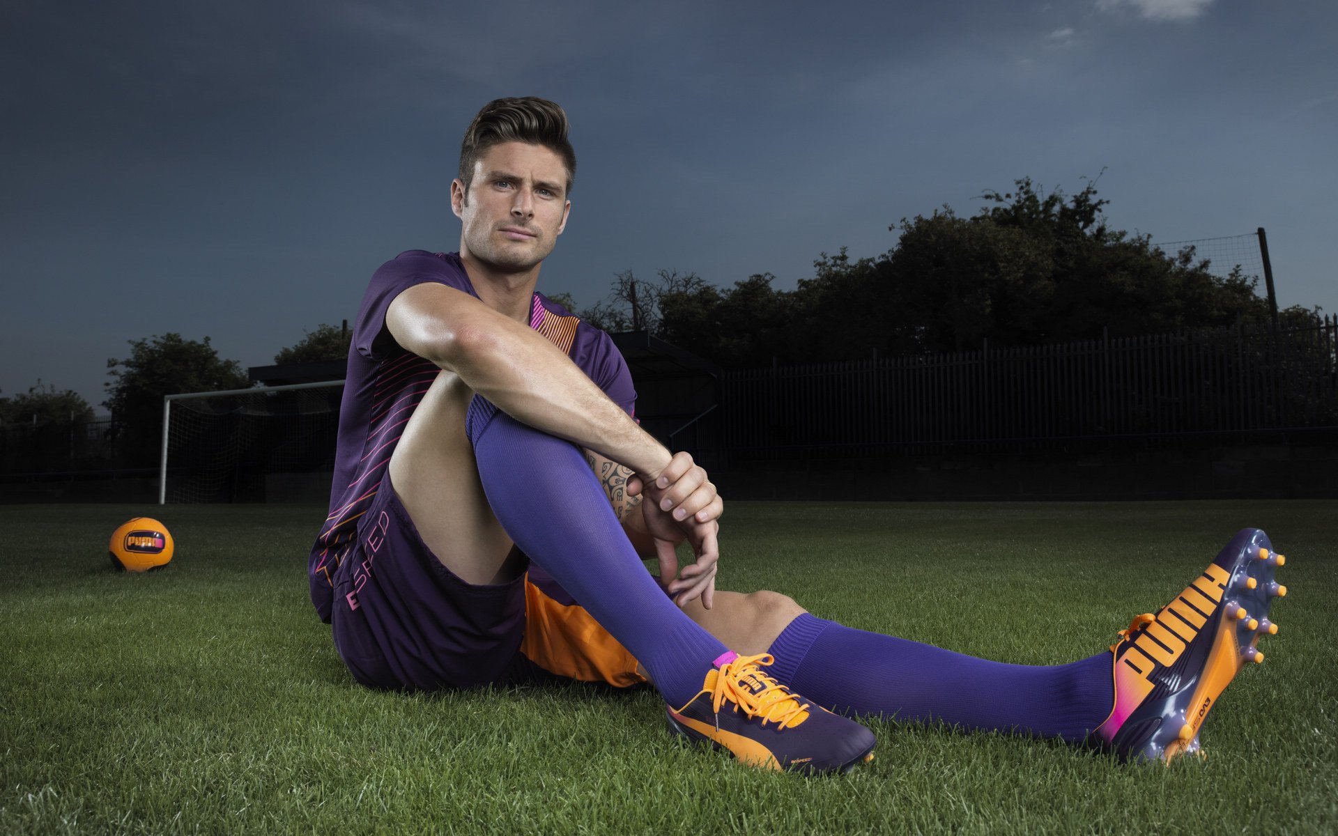 孙兴慜爆发，苏格兰正面击溃那不勒斯，足球世界版图的重构与启示