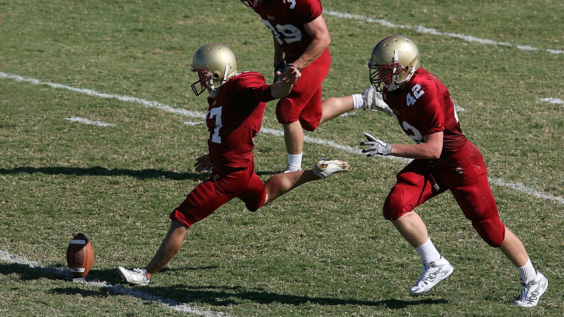 拉什福德压制级发挥，哥斯达黎加压哨击败秘鲁
