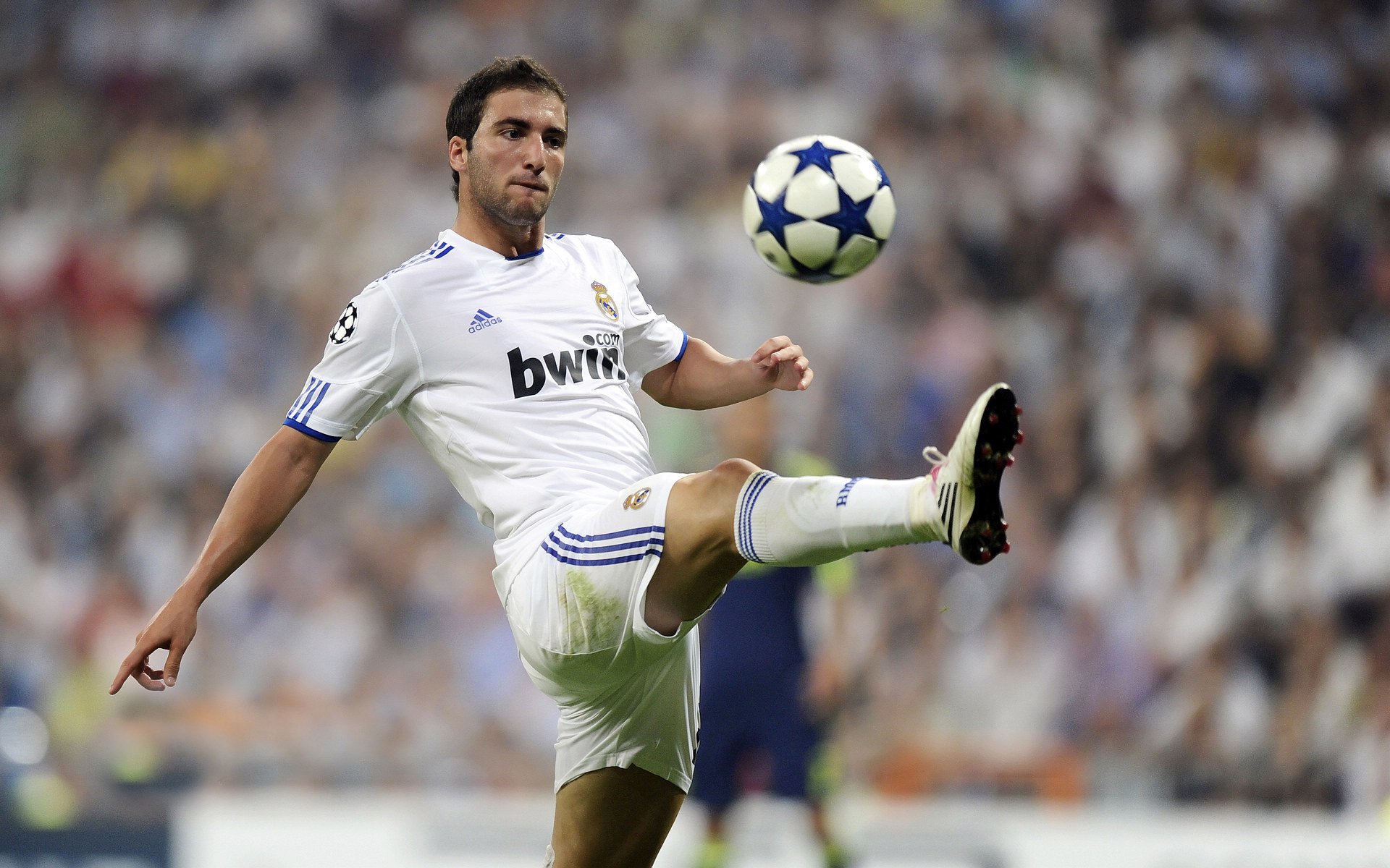 当最后一秒的光照亮王座，从替补席到传奇的致命弧线